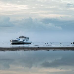LES TROIS BATEAUX
